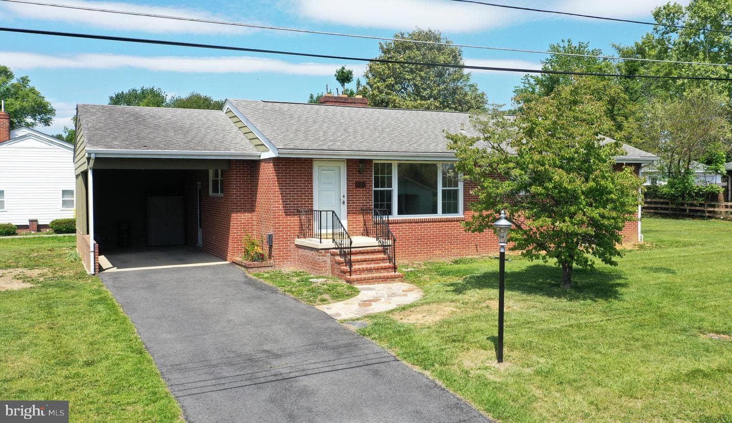 437 Beechcroft Road photo 6