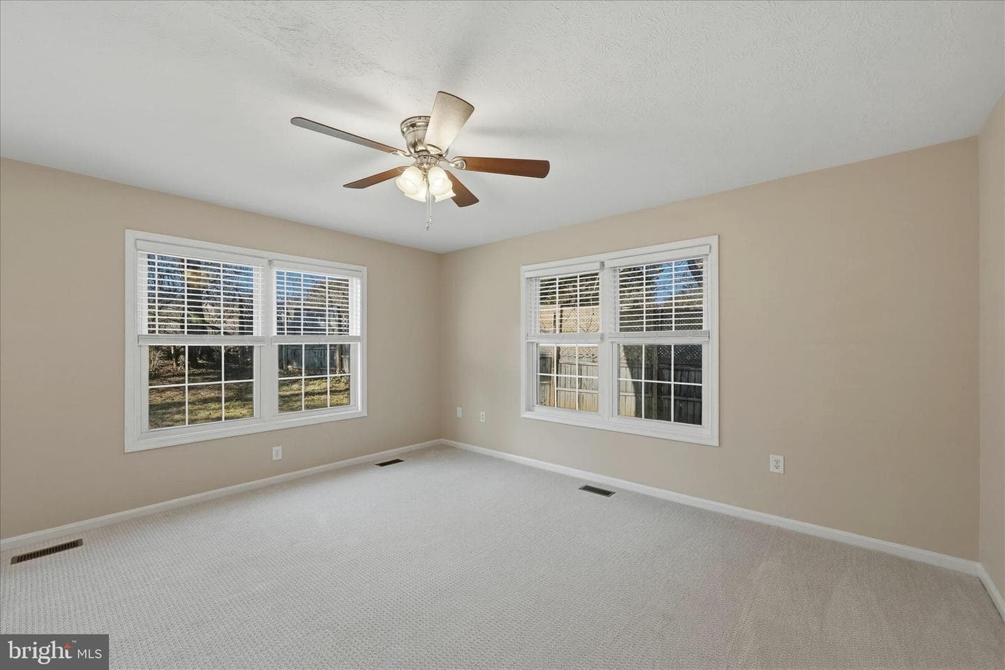 620 Crystal Court photo 18