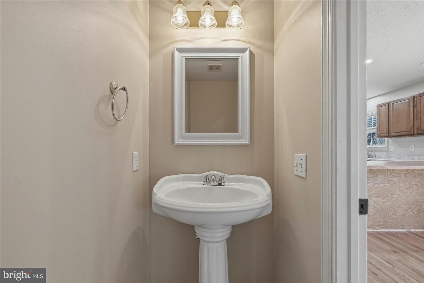 620 Crystal Court photo 21
