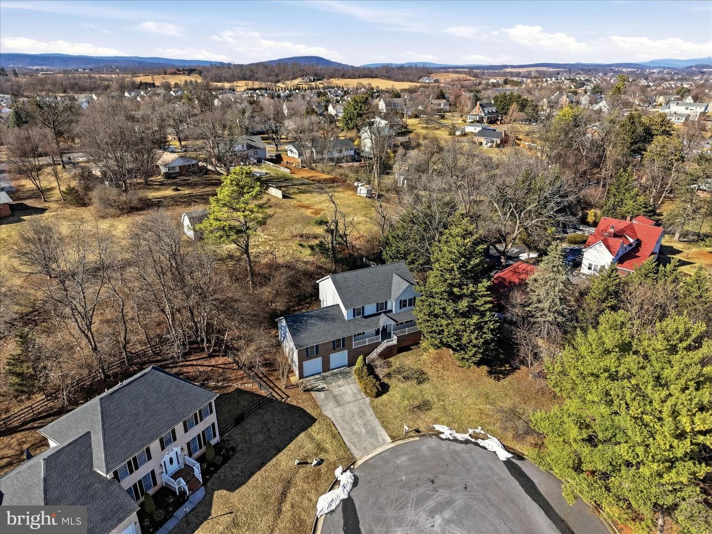 620 Crystal Court photo 39
