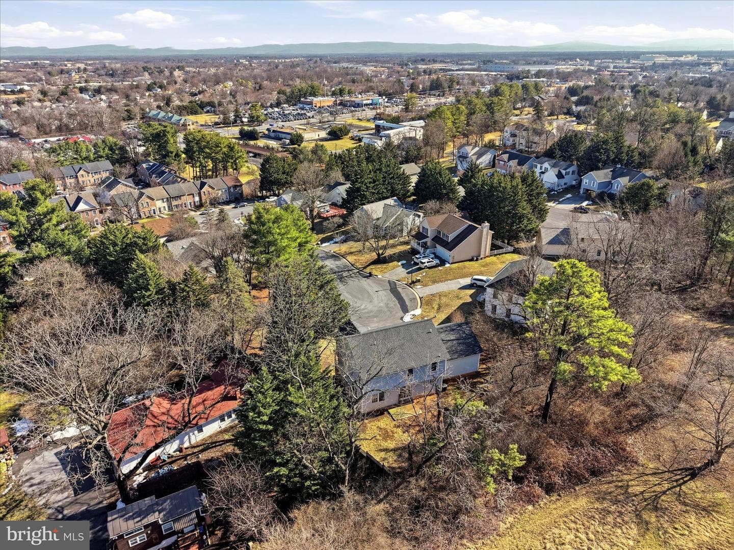 620 Crystal Court photo 41