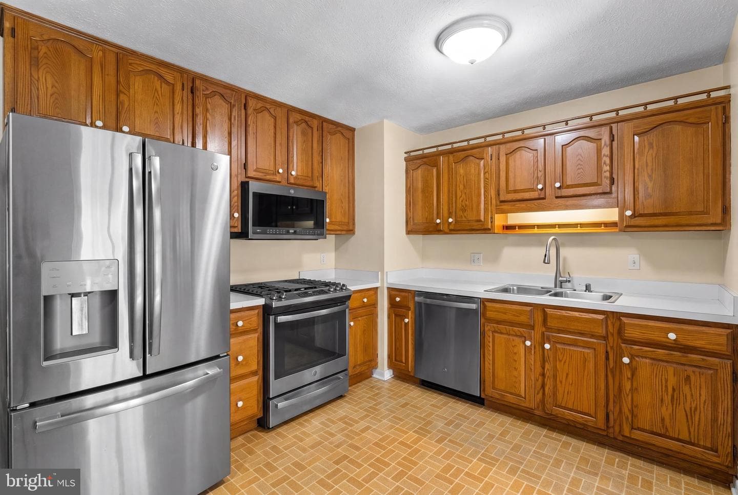 1004 Allen Drive photo 11