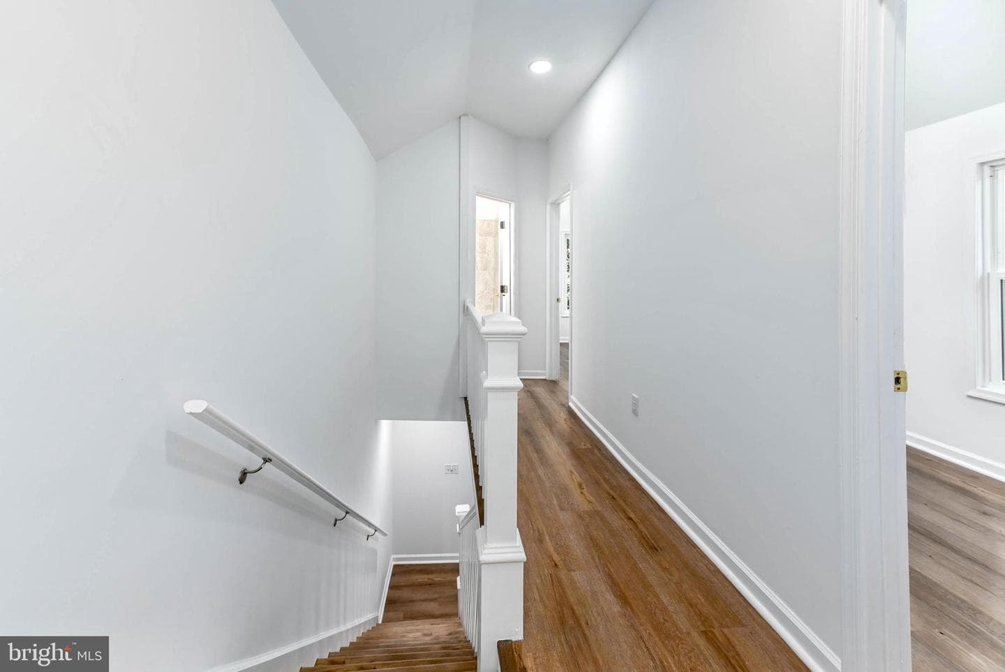 317 Fairview Ave photo 17