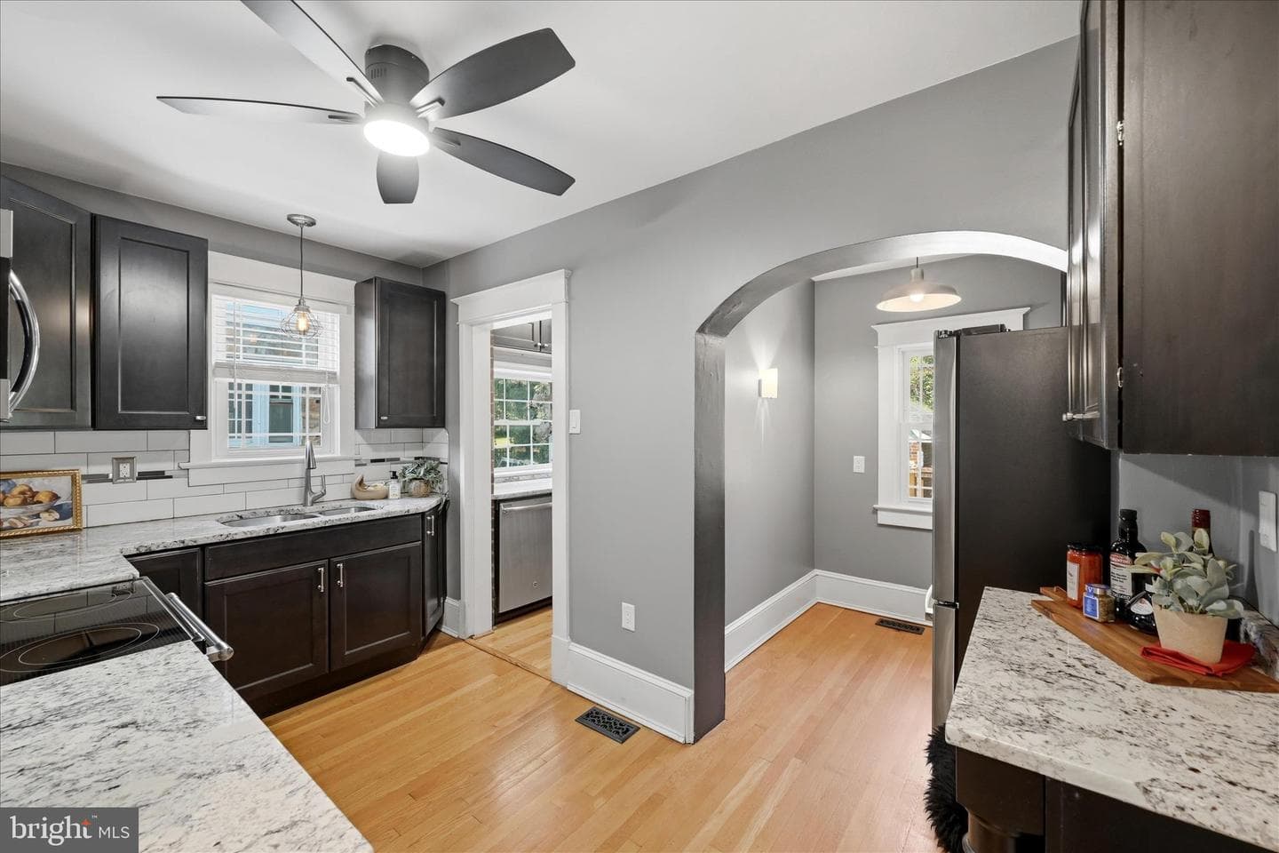 1423 Greystone Ter photo 14