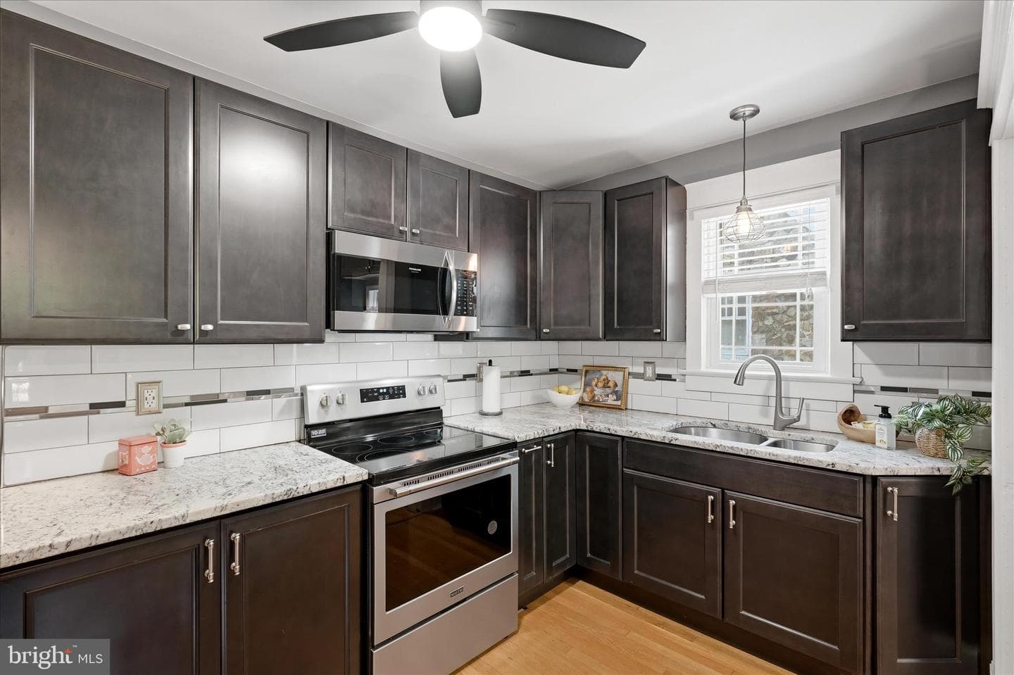 1423 Greystone Ter photo 15