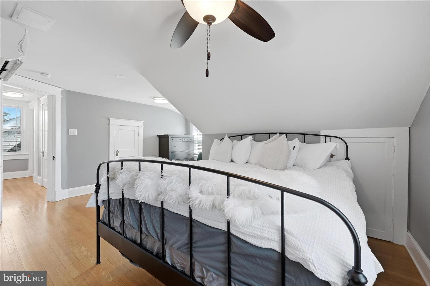 1423 Greystone Ter photo 24