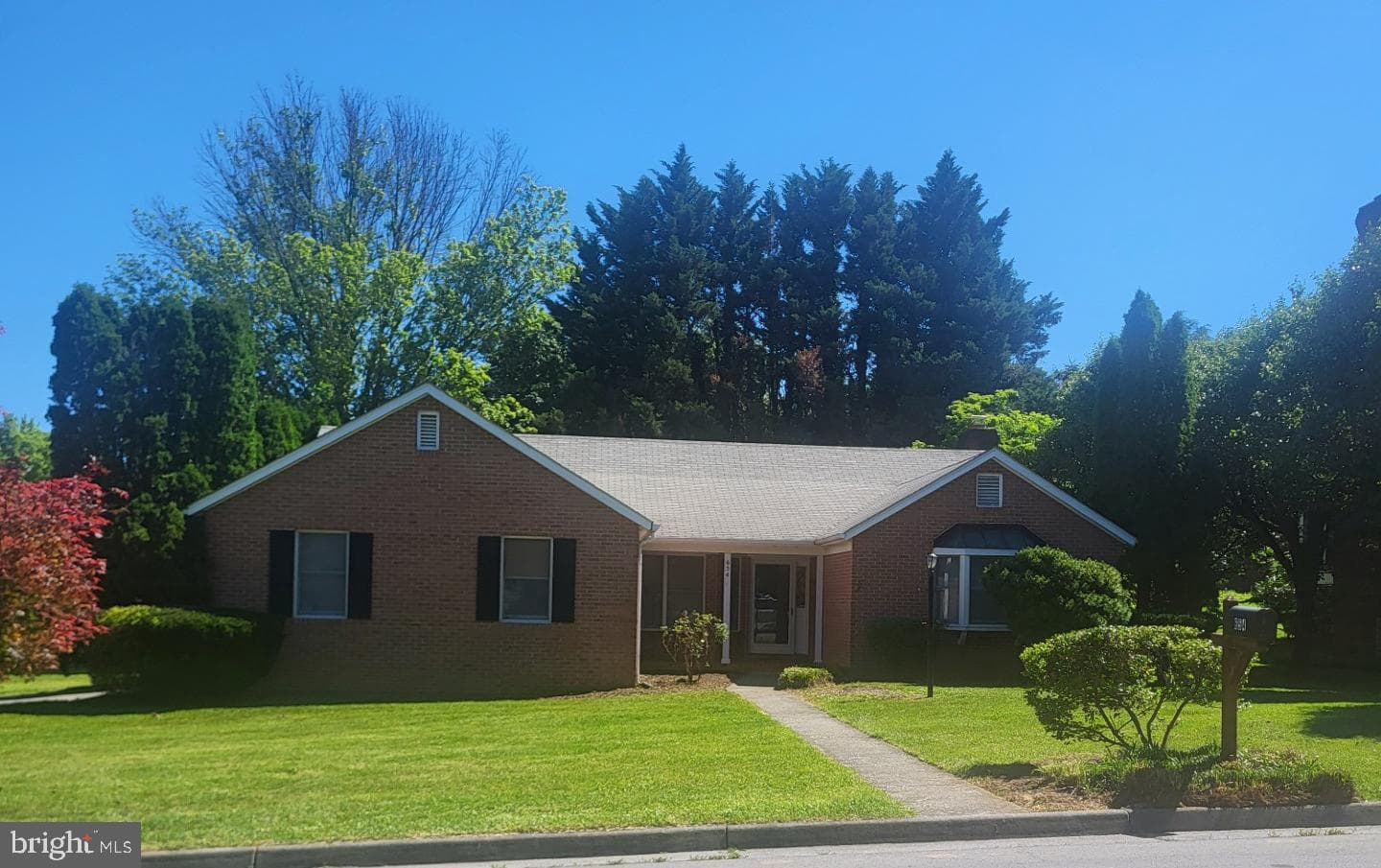 654 Treys Drive, Winchester