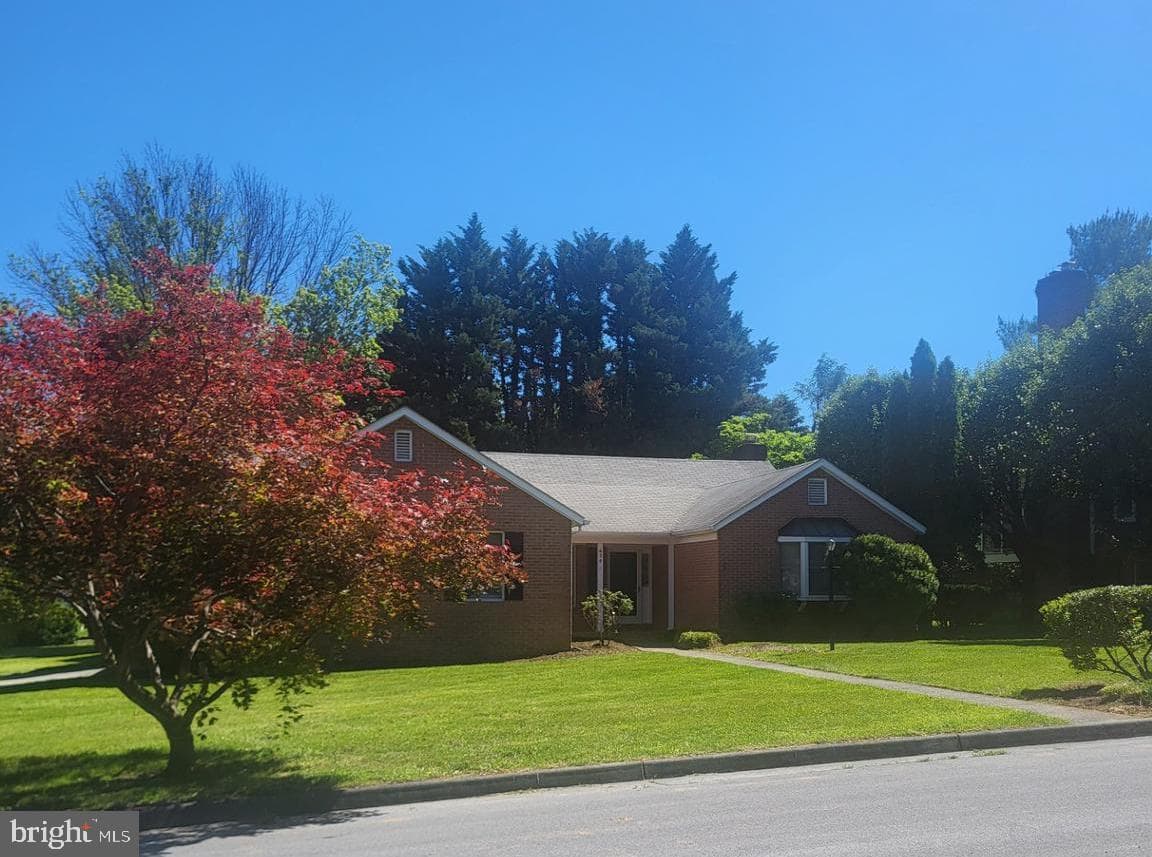 654 Treys Drive, Winchester