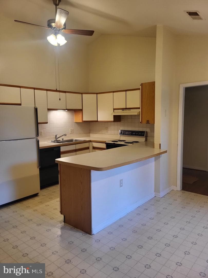 654 Treys Drive photo 6