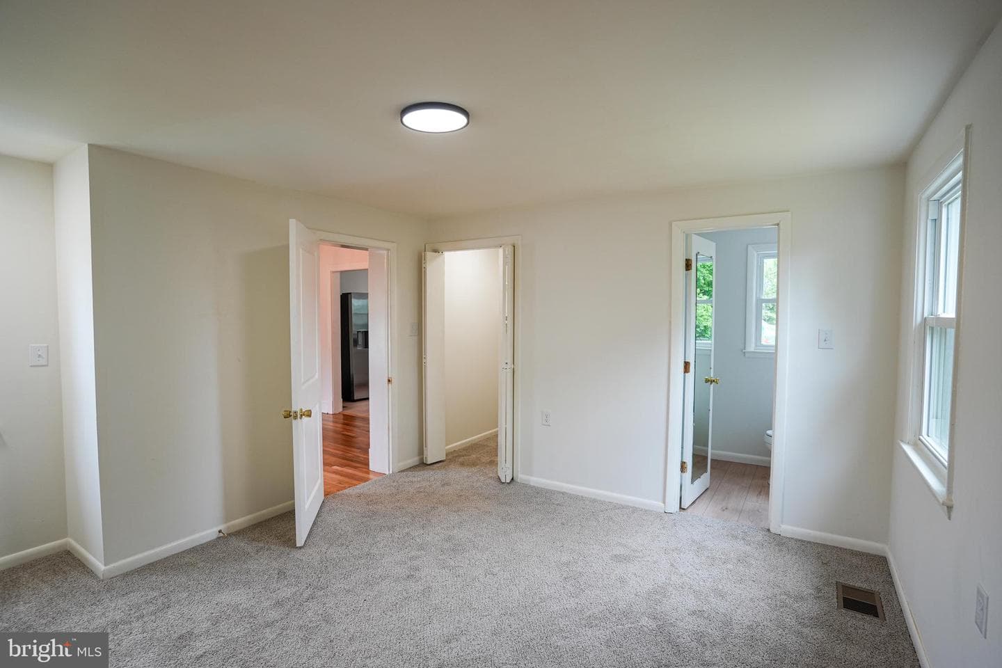 632 Watson Avenue photo 8