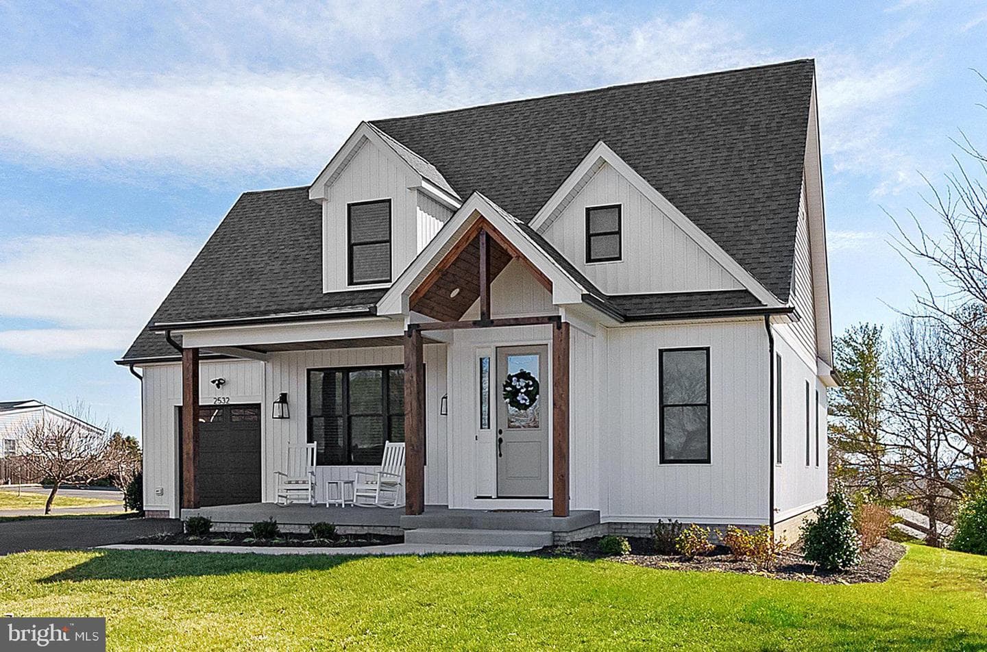 2532 Middle Road, Winchester