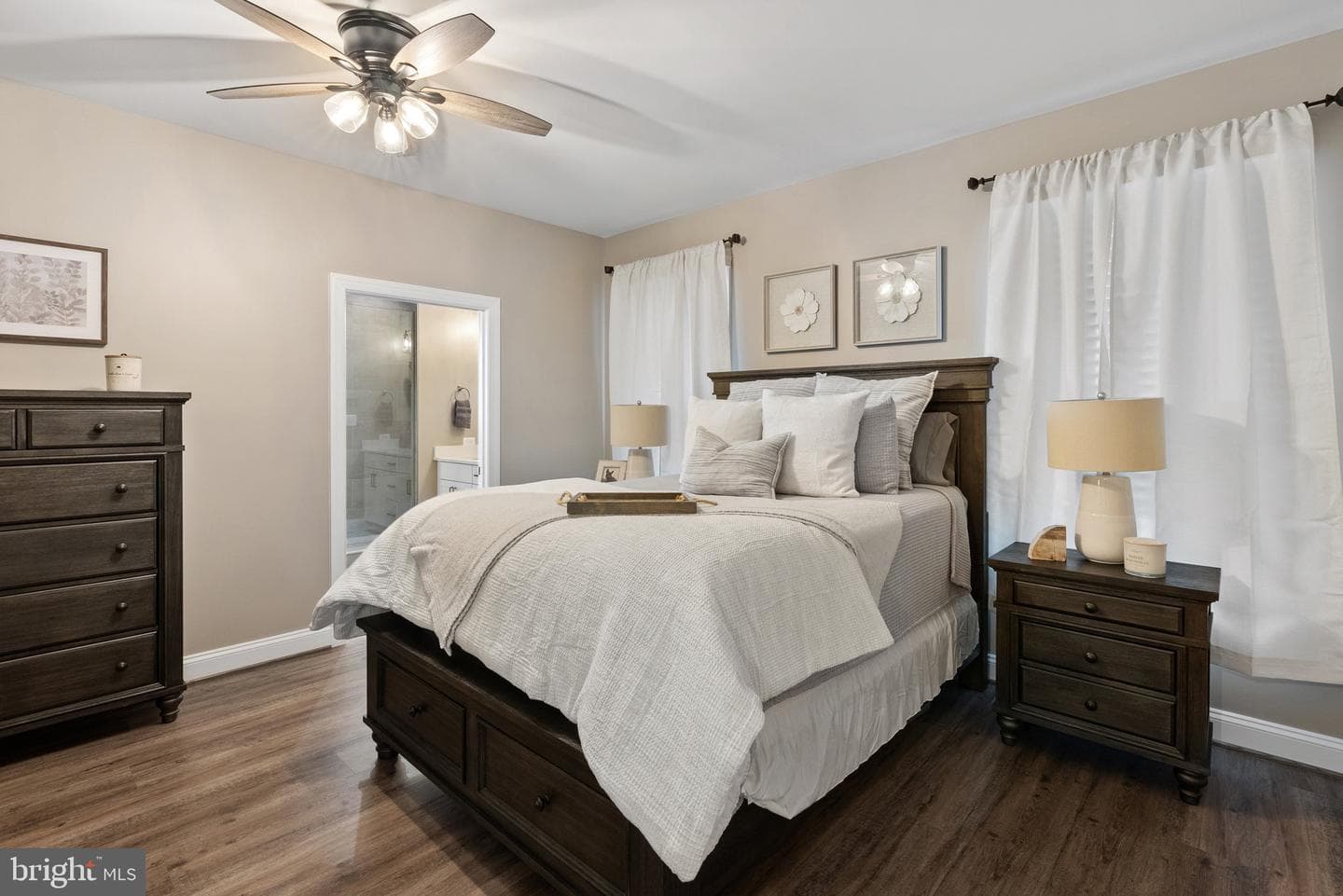 2532 Middle Road photo 25