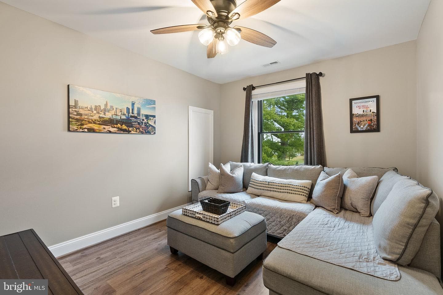 2532 Middle Road photo 35