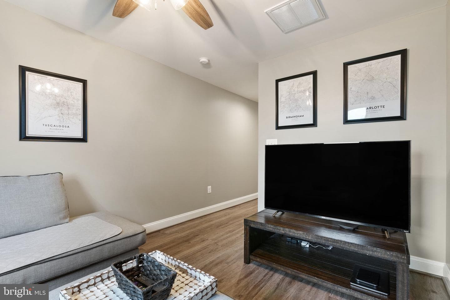 2532 Middle Road photo 36