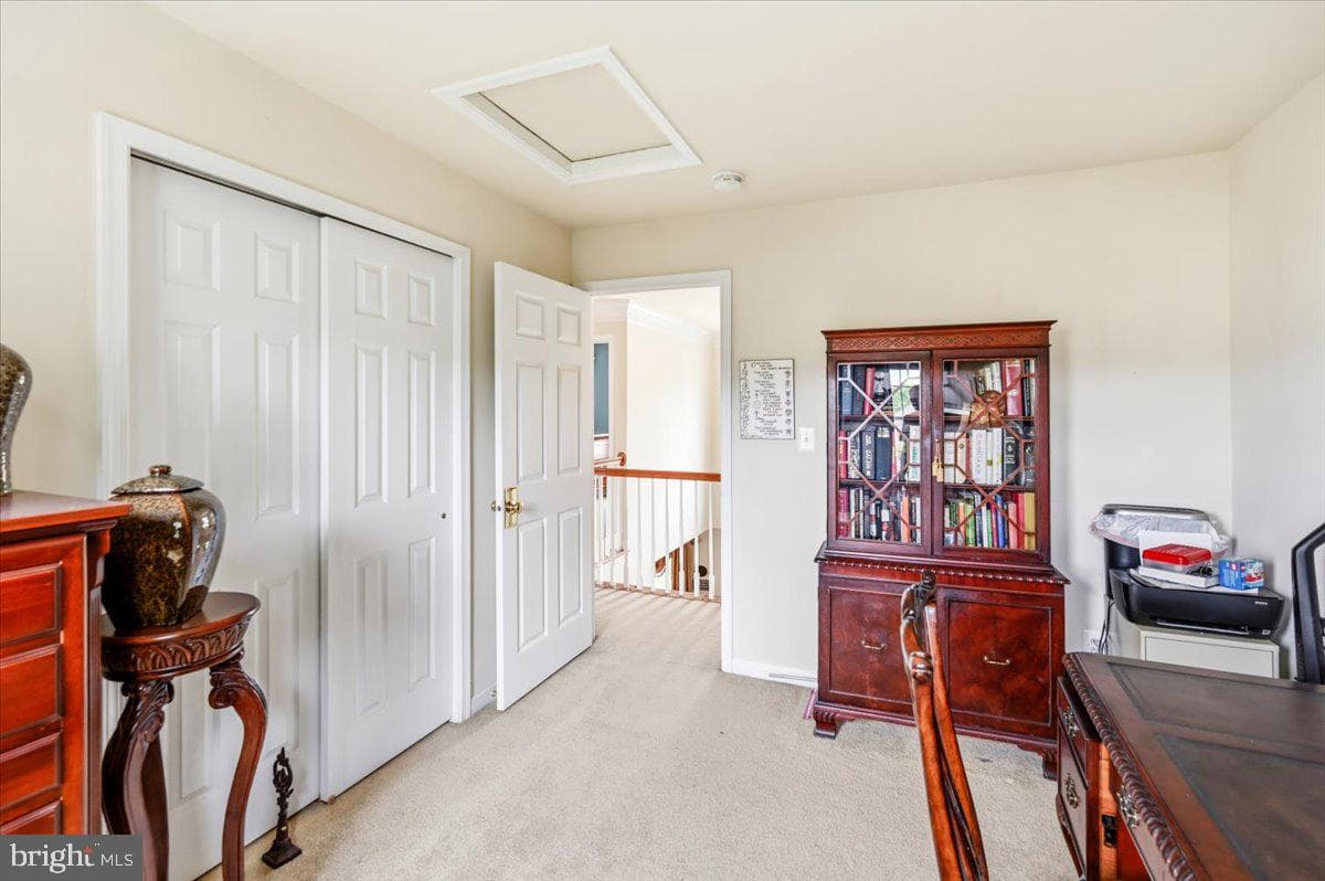 926 Meadow Court photo 35
