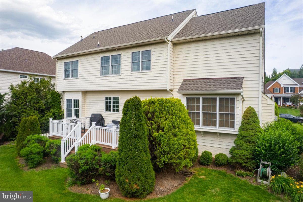 926 Meadow Court photo 4