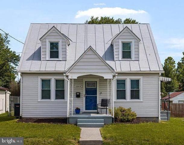 1044 Orchard Avenue photo 1