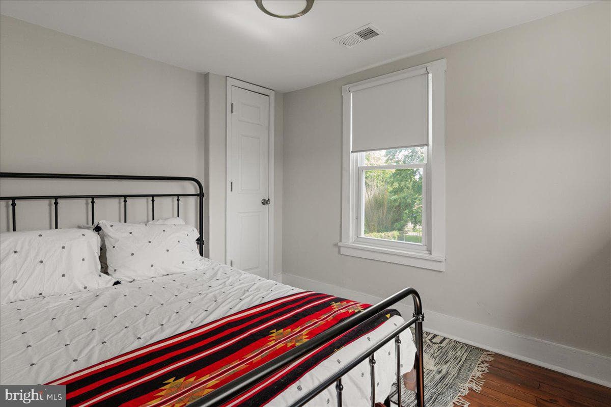 1044 Orchard Avenue photo 12