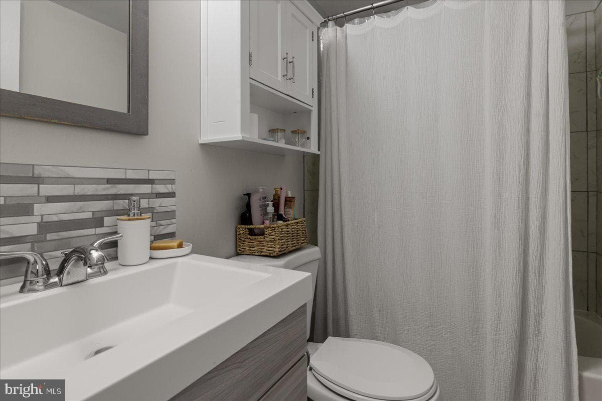 1044 Orchard Avenue photo 15