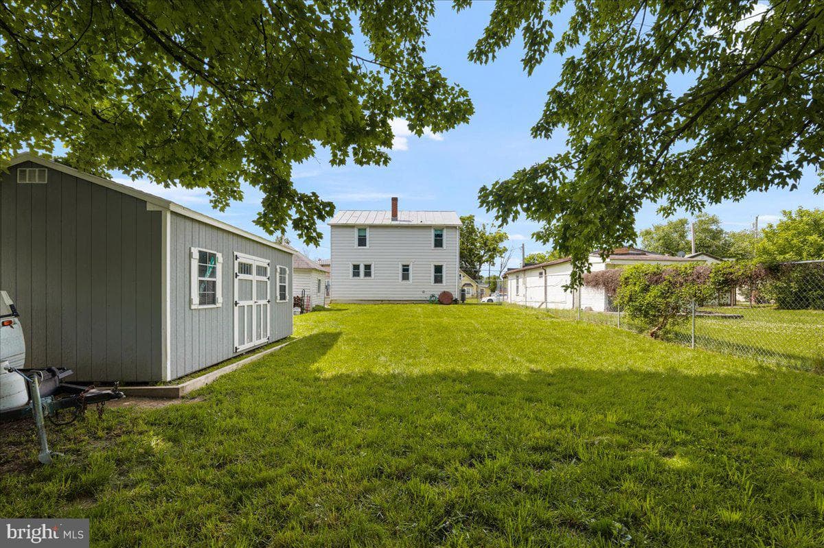 1044 Orchard Avenue photo 21