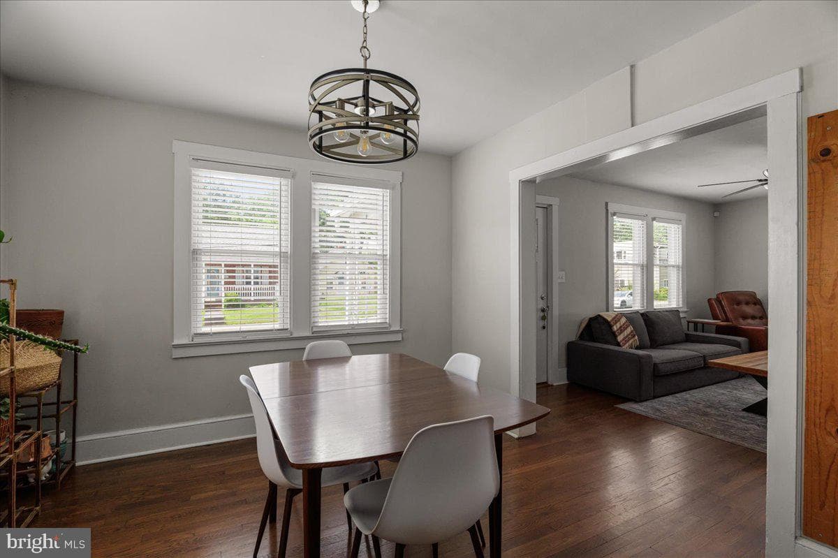 1044 Orchard Avenue photo 5