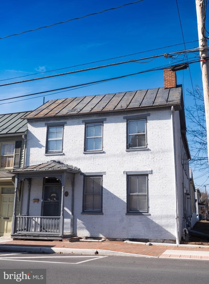 703 S Loudoun Street, Winchester
