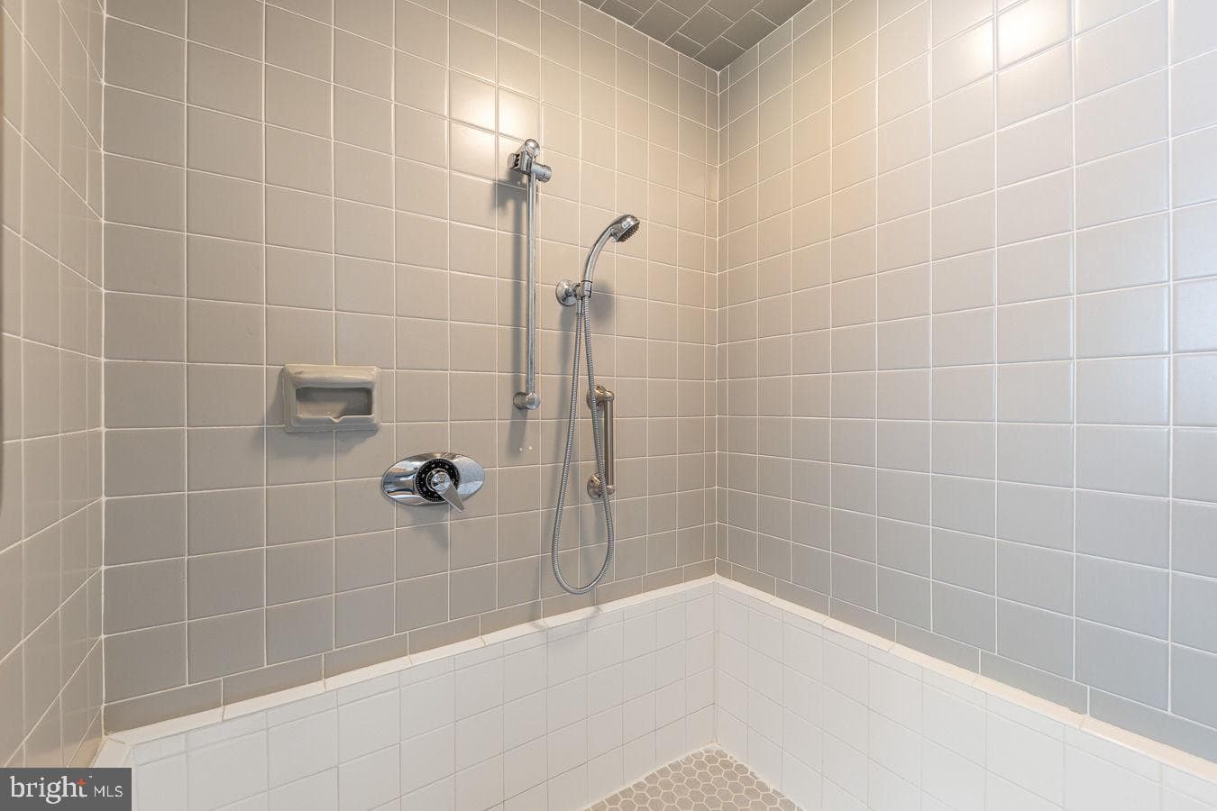 443 Fairmont Avenue photo 31