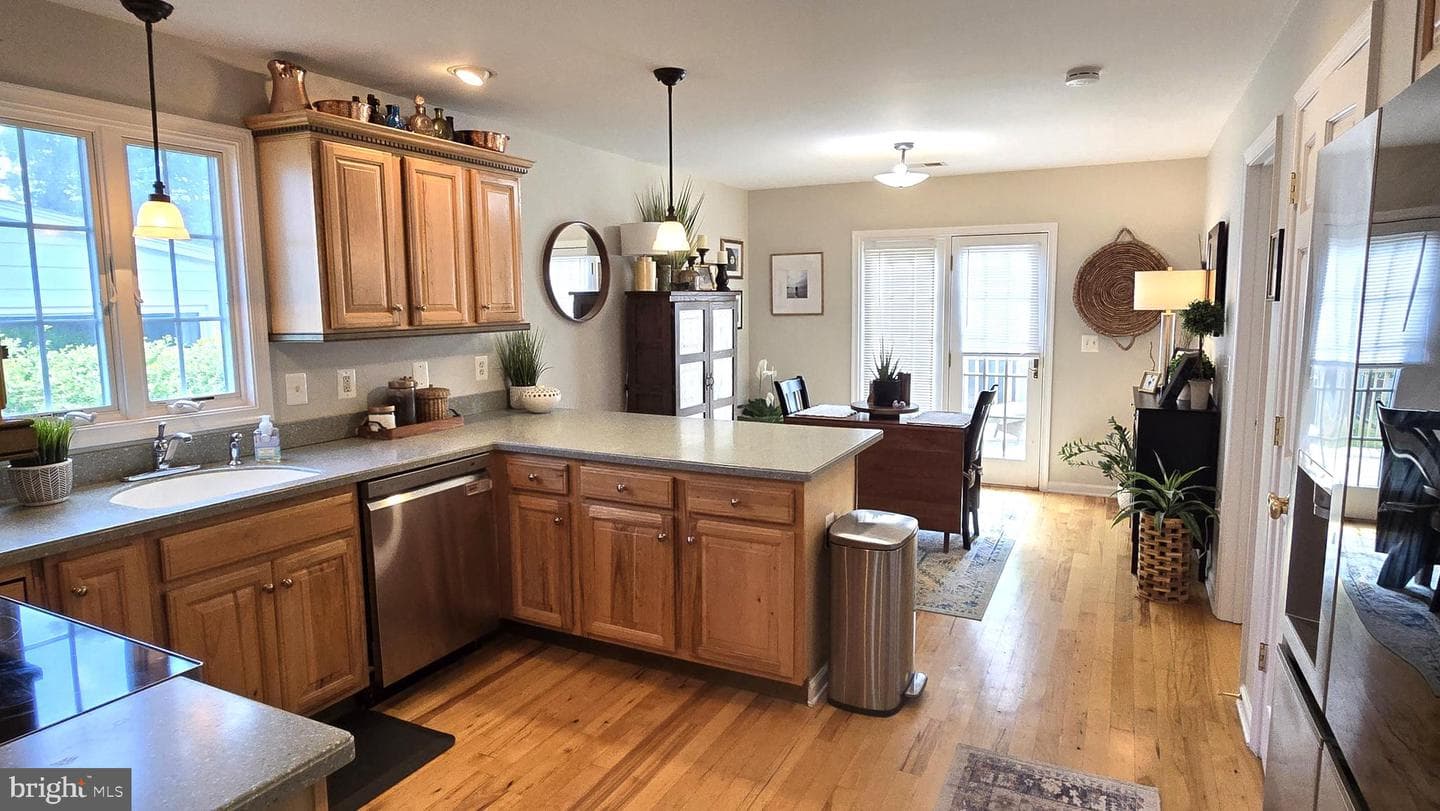 1026 S Kent Street photo 11
