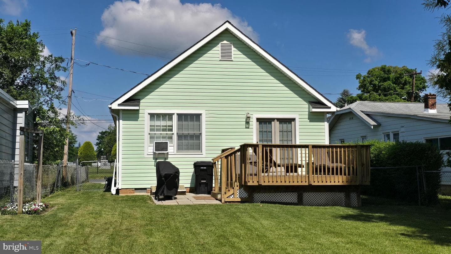 1026 S Kent Street photo 4