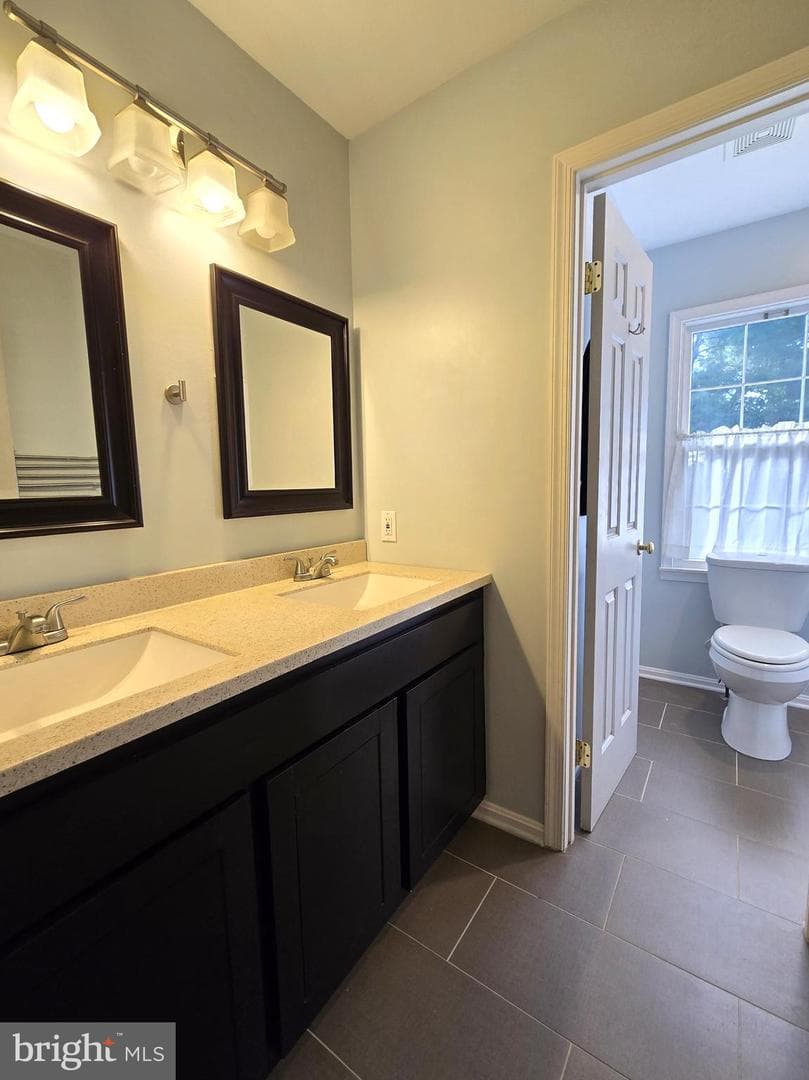 1613 Van Couver Street photo 38