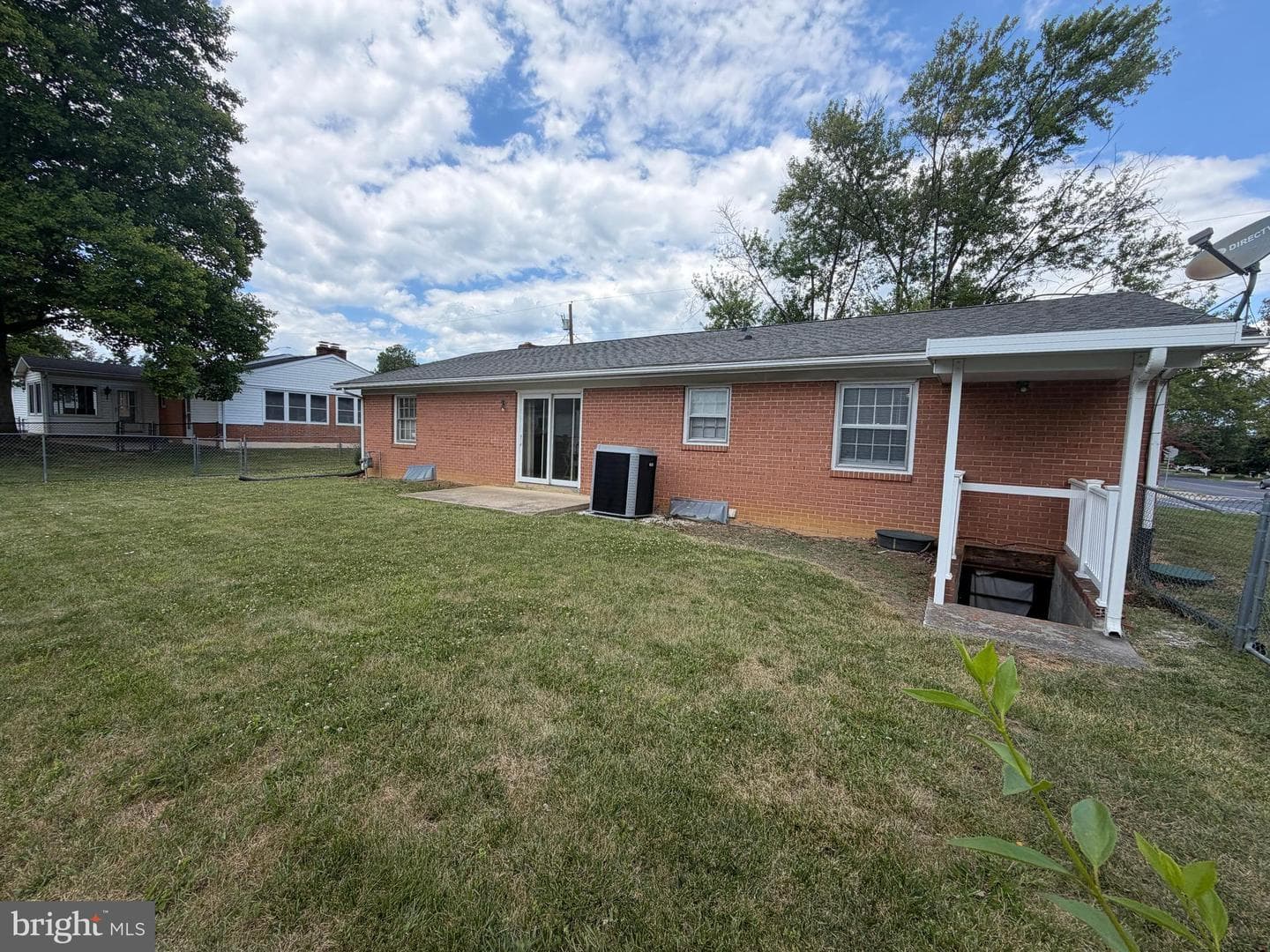 302 Wentworth Drive photo 35