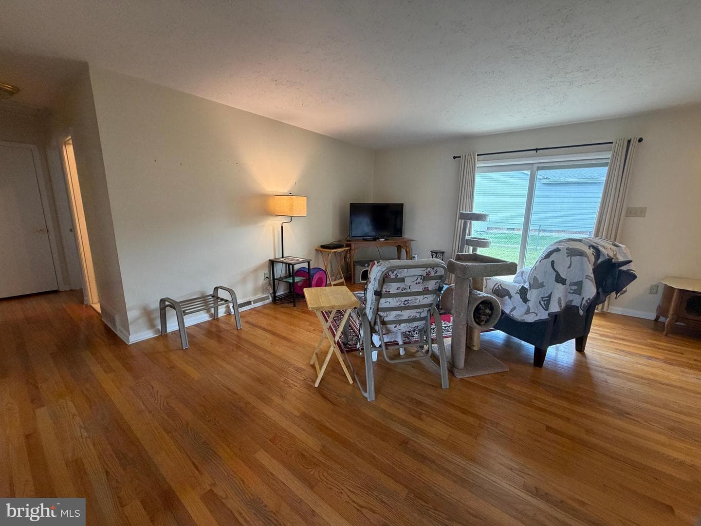 302 Wentworth Drive photo 8