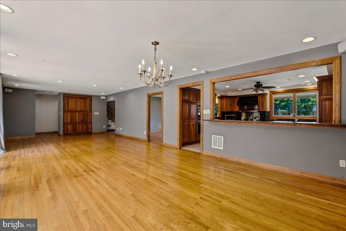 1202 Handley Avenue photo 11