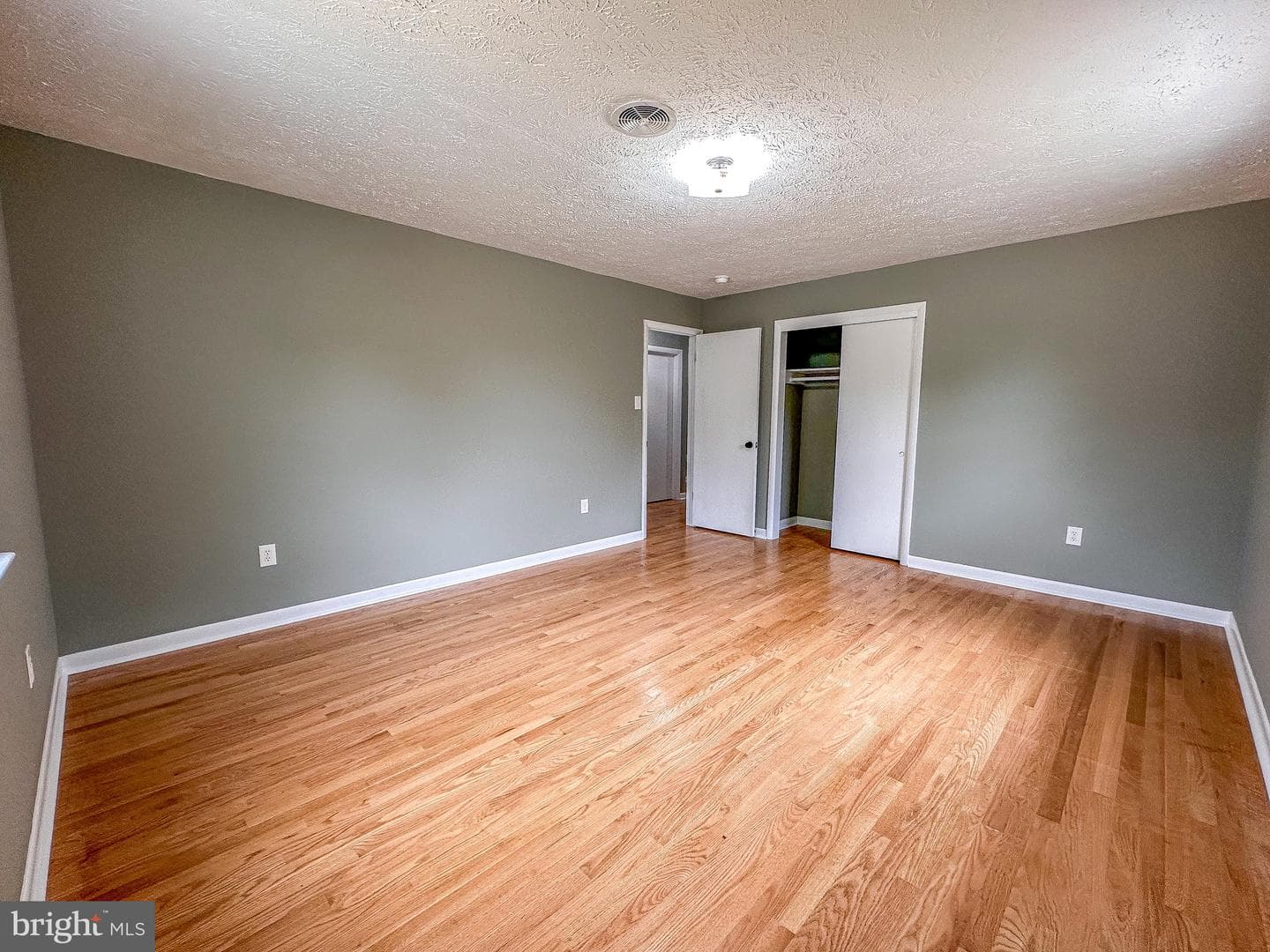 110 Russellcroft Road photo 22
