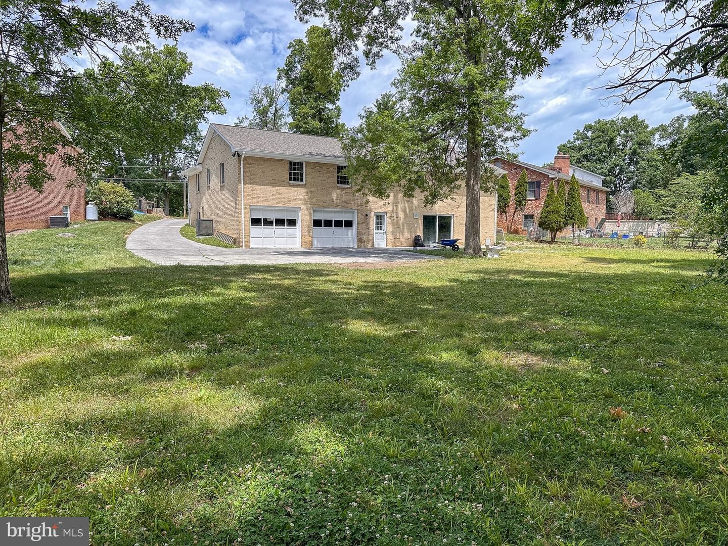 110 Russellcroft Road photo 3