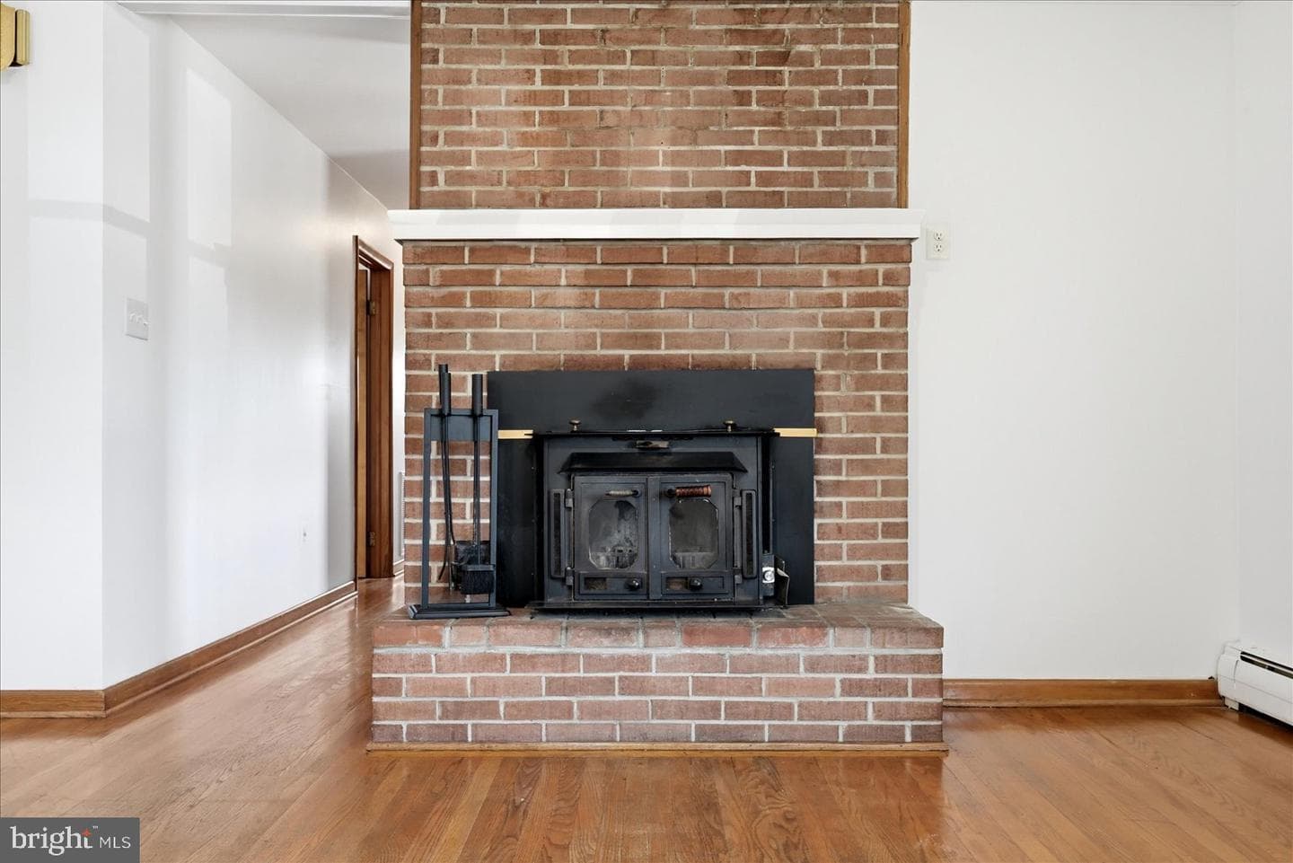 101 Locust Avenue photo 10