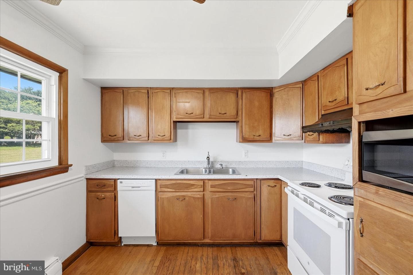 101 Locust Avenue photo 13