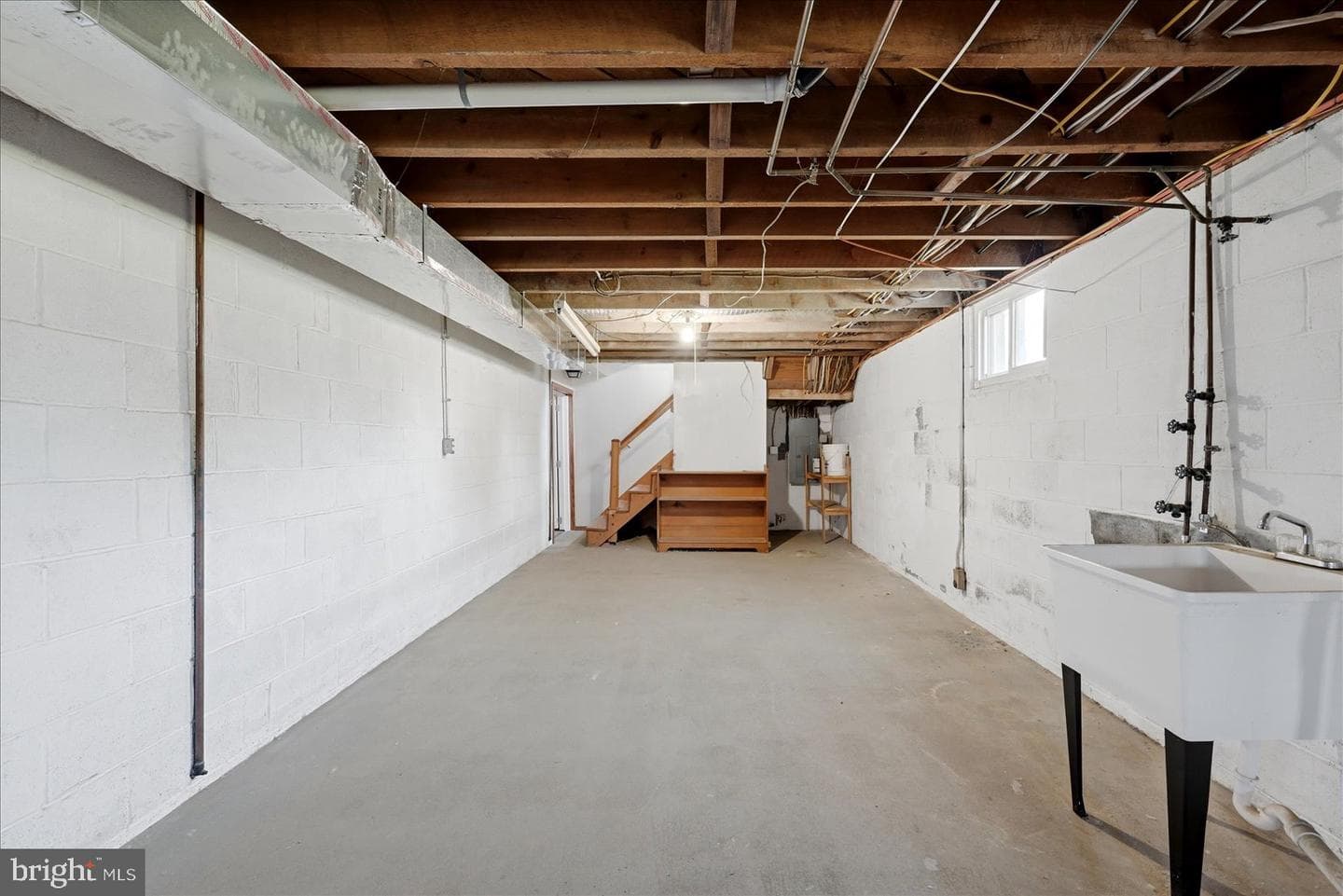101 Locust Avenue photo 36