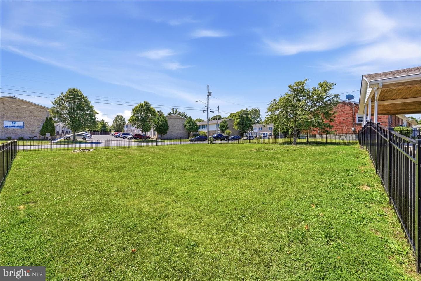 101 Locust Avenue photo 42