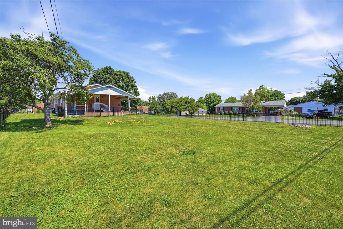 101 Locust Avenue photo 43