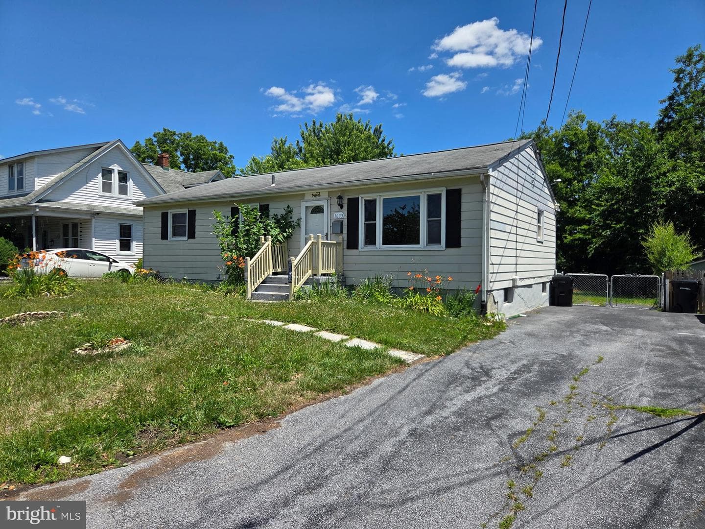 1033 Allen Drive photo 3