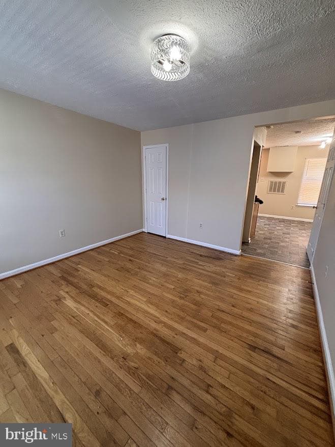 313 Avon Court photo 5