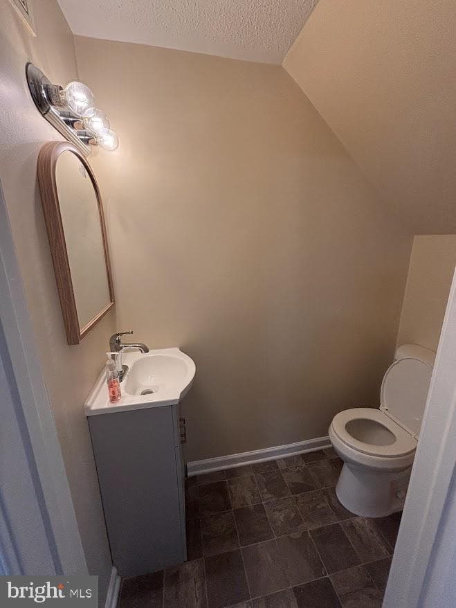 313 Avon Court photo 6