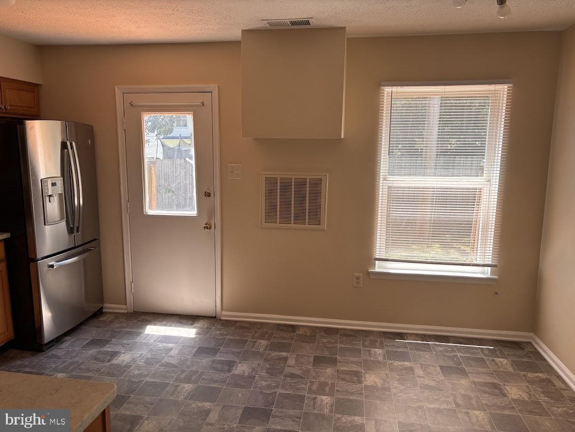 313 Avon Court photo 7