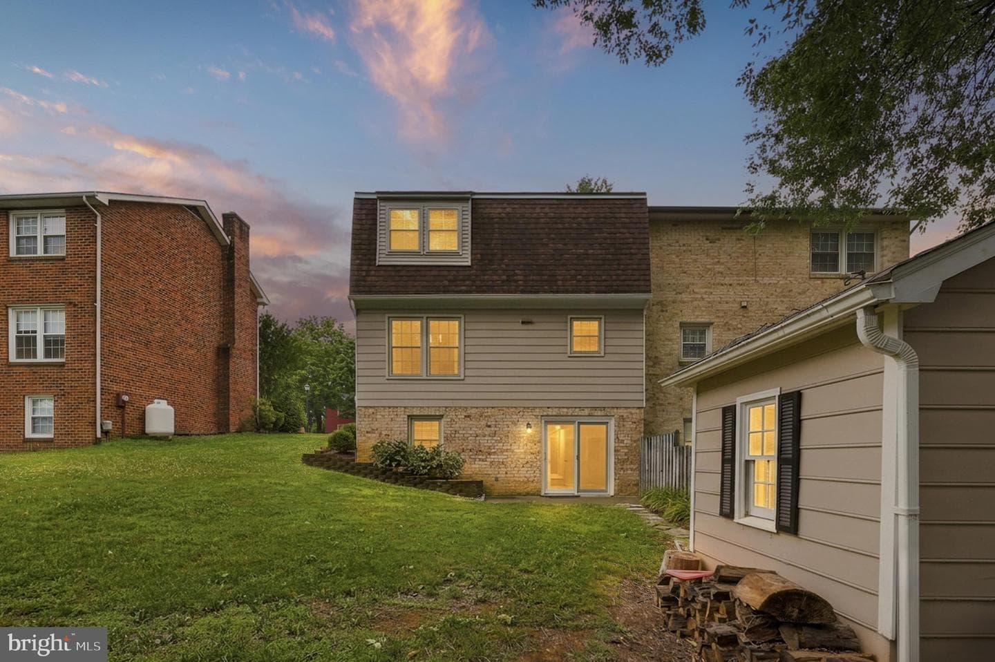 824 Appleseed Court, Winchester