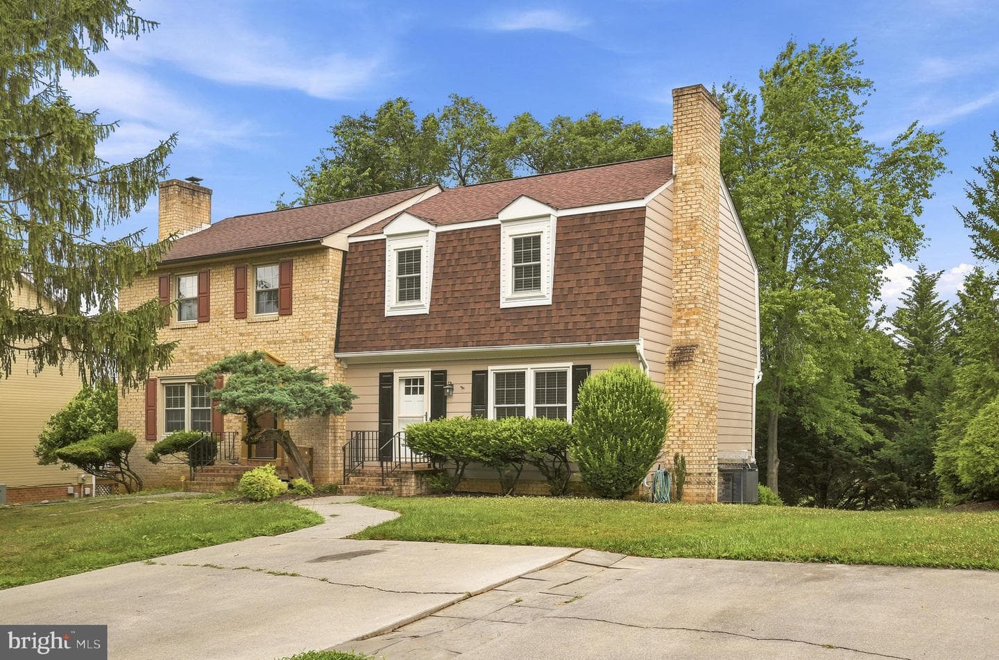 824 Appleseed Court photo 3