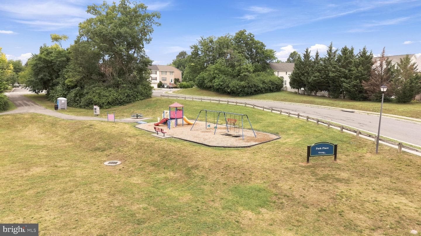 824 Appleseed Court photo 40