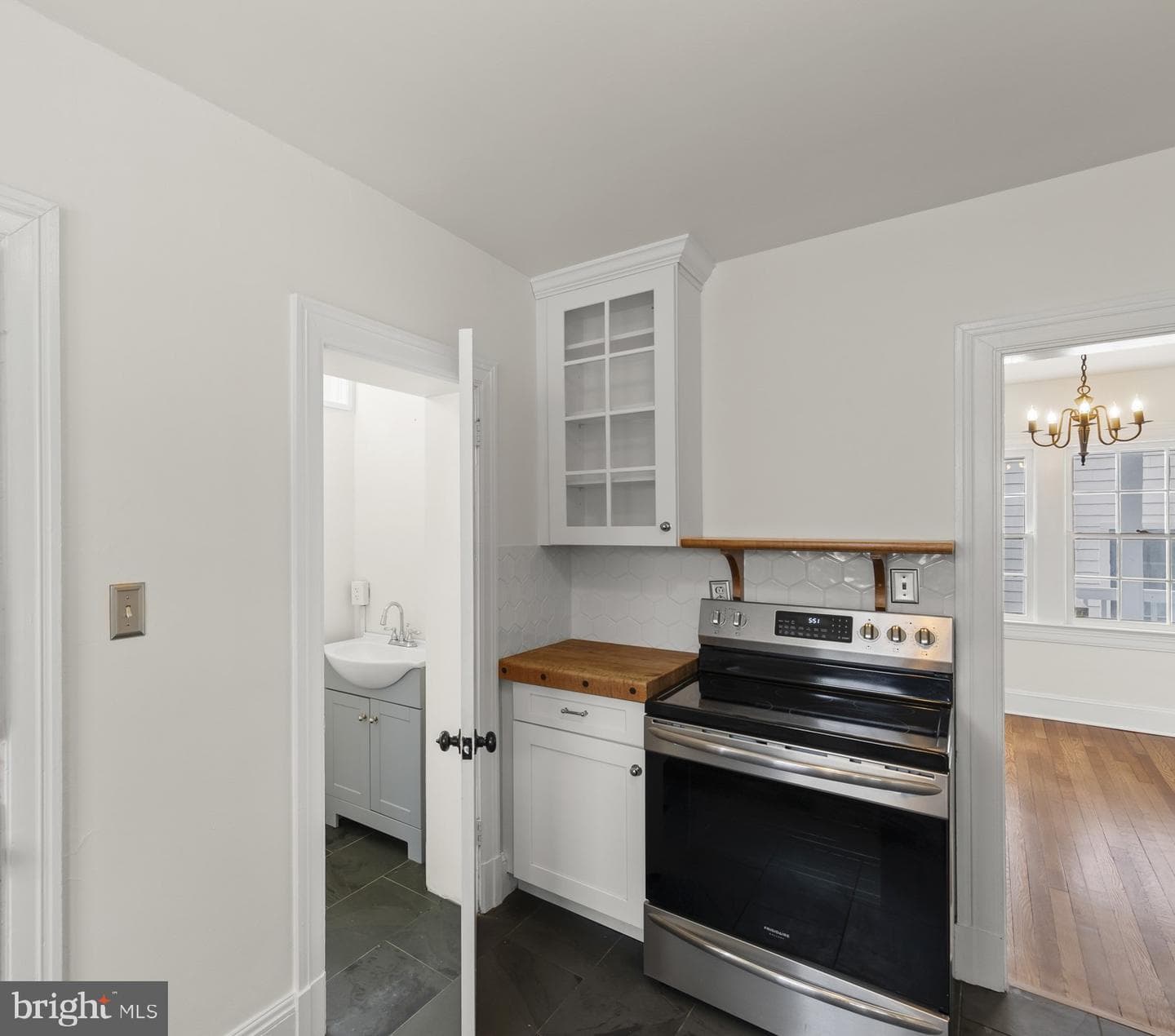 108 Morgan Street photo 17