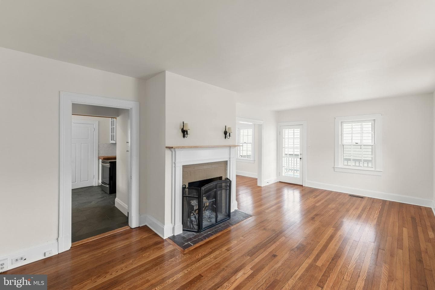 108 Morgan Street photo 8