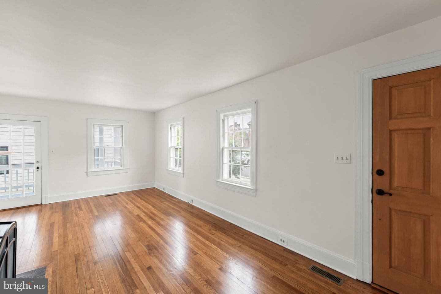 108 Morgan Street photo 9